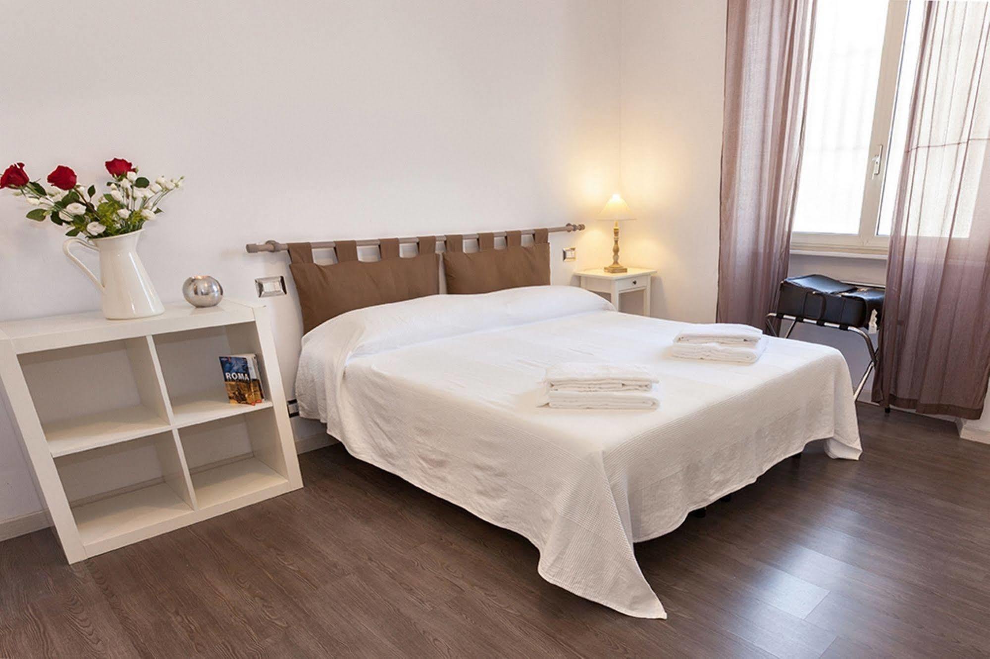 B&B Ai 2 Papi Rzym Zewnętrze zdjęcie