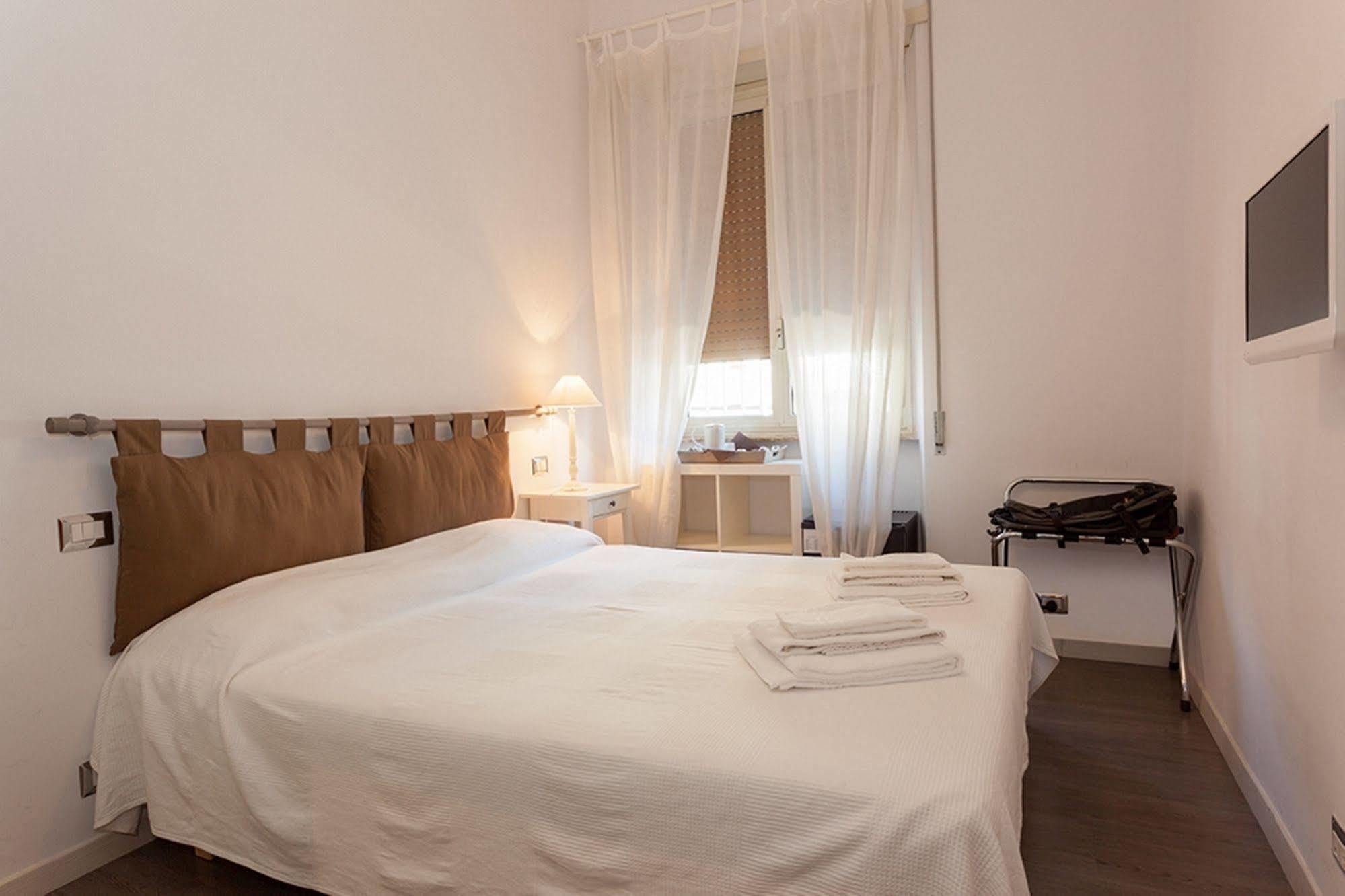 B&B Ai 2 Papi Rzym Zewnętrze zdjęcie
