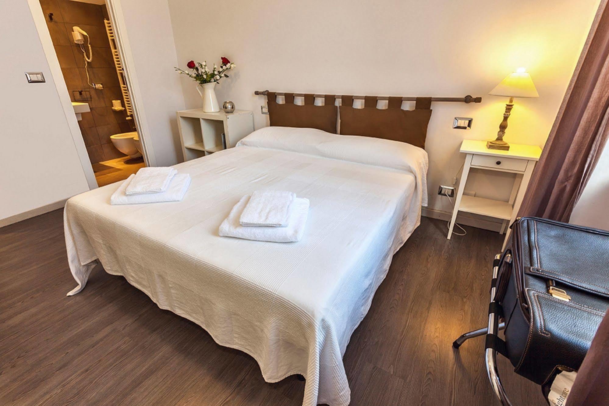 B&B Ai 2 Papi Rzym Zewnętrze zdjęcie